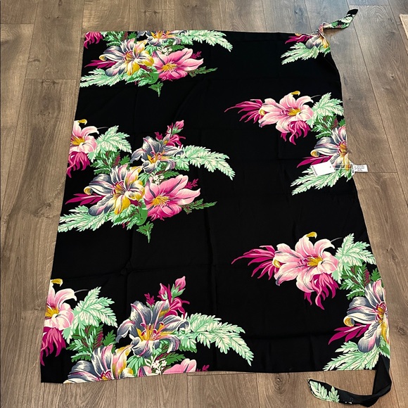 Walter Baker Corsica sarong in Magnolia - Picture 5 of 8